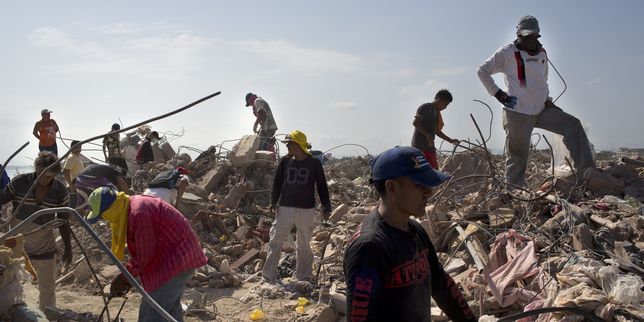 525 morts dans le séisme en Equateur selon le dernier bilan