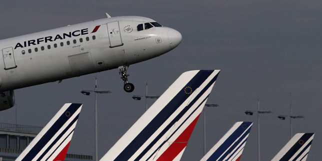 Air France s'apprête à imposer des baisses de rémunération à ses pilotes