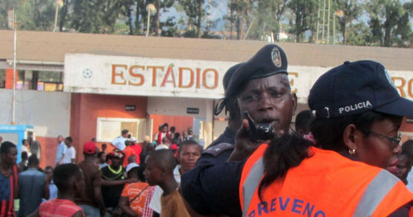 Angola , bousculade mortelle dans un stade à Uige