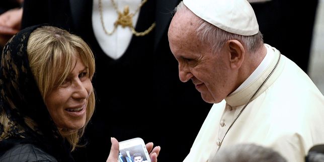Attentat de Nice , devant les familles et les victimes le pape François prône le dialogue entre les religions