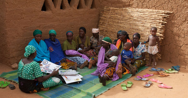 Au Niger les femmes s'organisent pour survivre à la saison des pluies sans leurs hommes