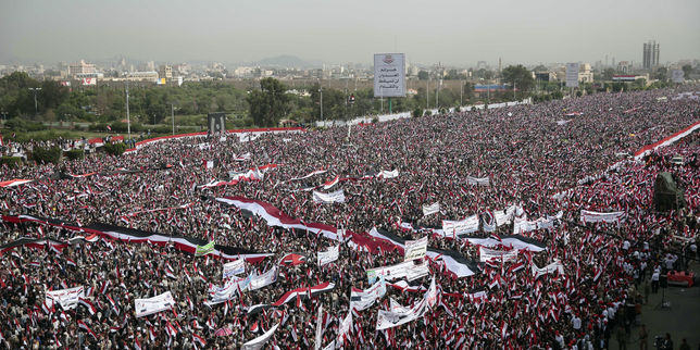 Au Yémen manifestation de soutien aux Houthis dans la capitale contrôlée par les rebelles