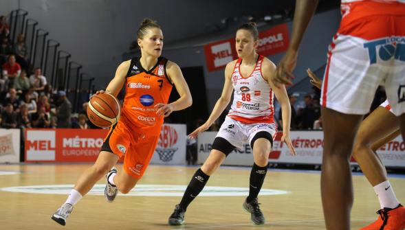 Basket-Ligue féminine , l'ESBVA subit encore la loi de Bourges