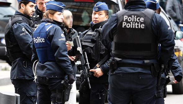 Belgique , 13 nouvelles perquisitions antiterroristes quatre personnes en garde à vue