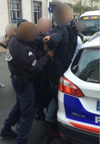 Boulogne , la police a interpellé un étudiant qui voulait bloquer la circulation des bus 