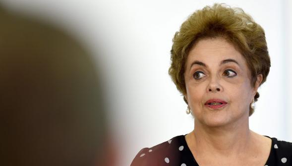 Brésil, la présidente Rousseff échoue à bloquer sa procédure de destitution