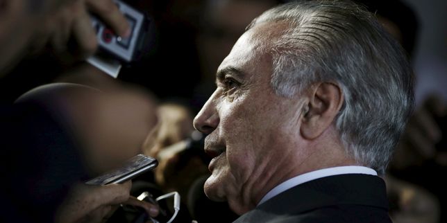 Brésil , le vice-président Michel Temer voit son heure venue