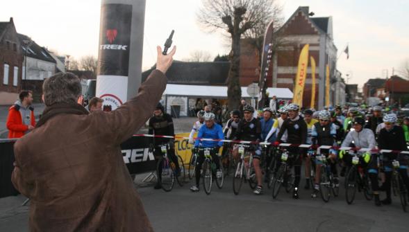 Busigny , 5 000 coureurs de 53 nationalités au départ du Paris-Roubaix Challenge