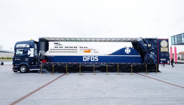 Calais , le plus grand navire en Lego du monde en escale au port en septembre