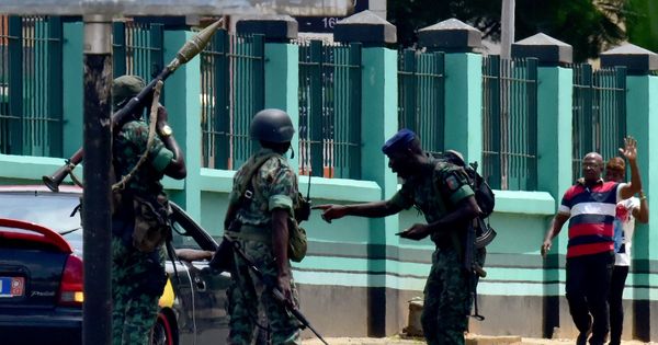 Côte d'Ivoire , des soldats en colère après l'annonce de la fin de leur mouvement