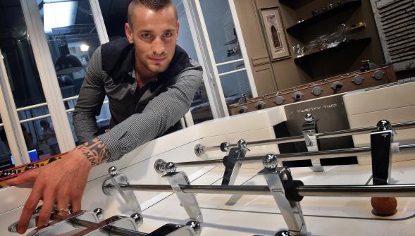 Debuchy by Toulet-Stella , le match des baby-foots nordistes