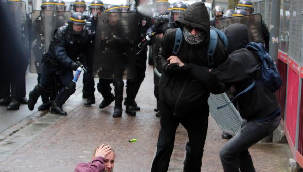 Dix mois de prison pour avoir blessé un policier lors d'une manifestation contre la loi travail à Lille