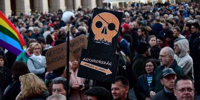 En Hongrie le principal journal d'opposition cesse brutalement de paraître