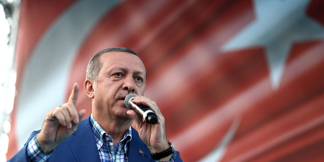Erdogan  déterminé  à poursuivre l'offensive turque en Syrie