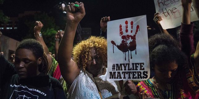 Etats-Unis , la ville de Charlotte toujours à vif après la mort d'un Noir tué par la police
