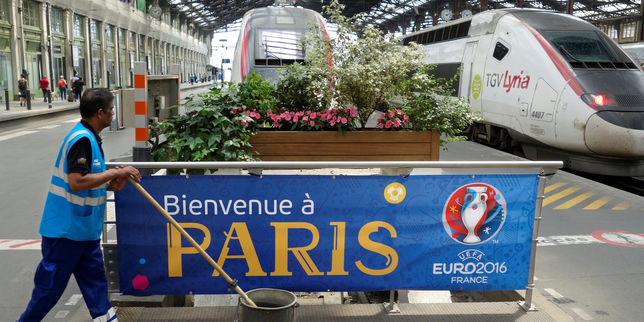 Euro 2016 , François Hollande prêt à prendre  les mesures nécessaires  face aux grèves