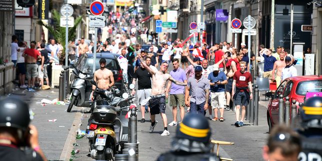 Euro 2016 ,  Les hooligans russes ont mené un raid comme un commando paramilitaire 