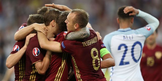 Euro 2016 , sur le terrain l'Angleterre séduit mais se fait rejoindre par la Russie (1-1)