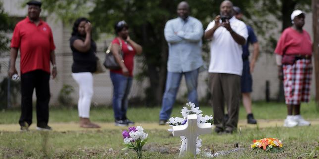 Faute de verdict le procès d'un policier américain ayant tué un Noir annulé