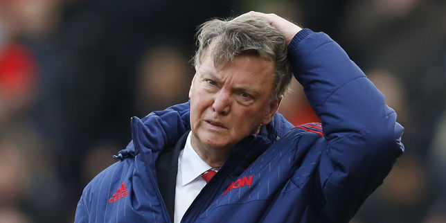 Football , Manchester United renvoie son entraîneur Louis van Gaal