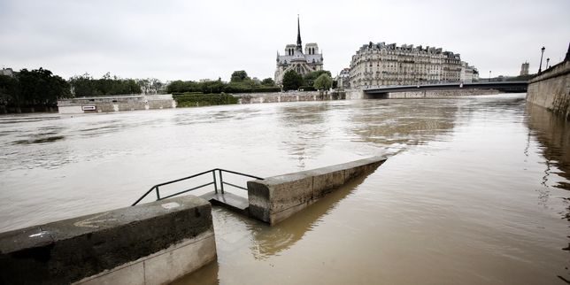 Inondations , la Seine a atteint 6 mètres à Paris et continue de monter