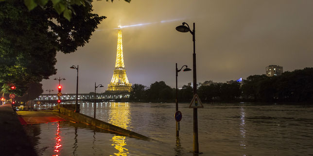 Inondations , le niveau de la Seine s'est stabilisé