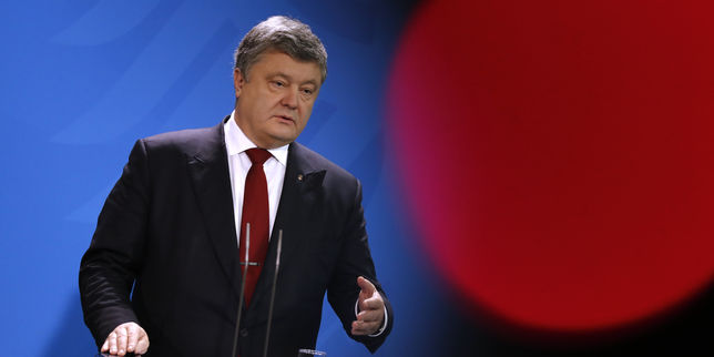 Le président ukrainien Petro Porochenko réaffirme sa volonté d'organiser un référendum sur l'OTAN