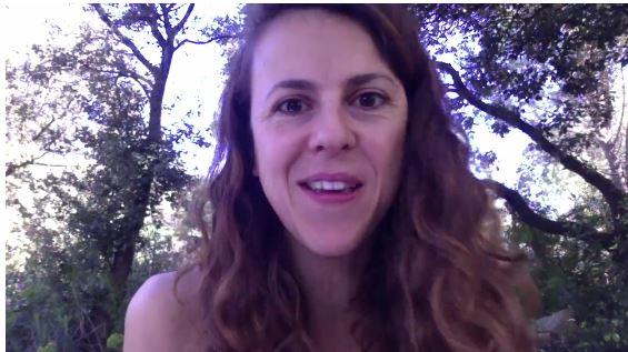 L'humoriste Nicole Ferroni fait le buzz avec sa vidéo sur le secret des affaires (VIDÉO)