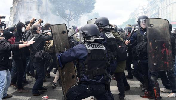Loi Travail , 15 interpellations 6 manifestants et 20 membres des forces de l'ordre blessés à Paris