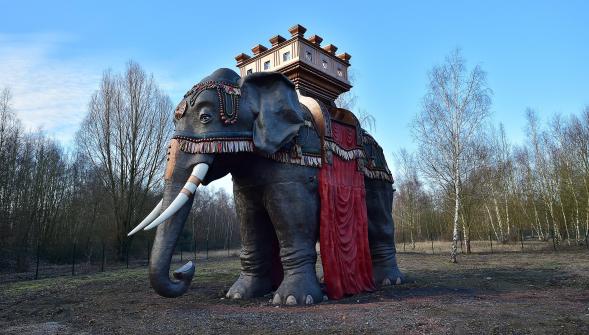Maubeuge , la Porte du Hainaut réclame 100 000 euros pour laisser partir l'Éléphant de la Mémoire