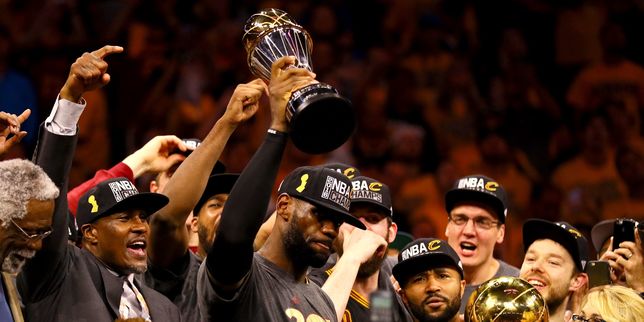 NBA , le  roi  LeBron James brise la  malédiction  de Cleveland