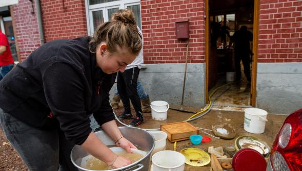 Pas-en-Artois , la commune noyée sous l'aide et les dons après les inondations