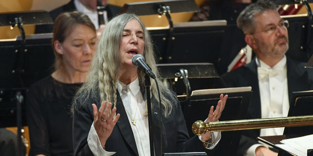 Prix Nobel , les mots de Bob Dylan l'émotion de Patti Smith