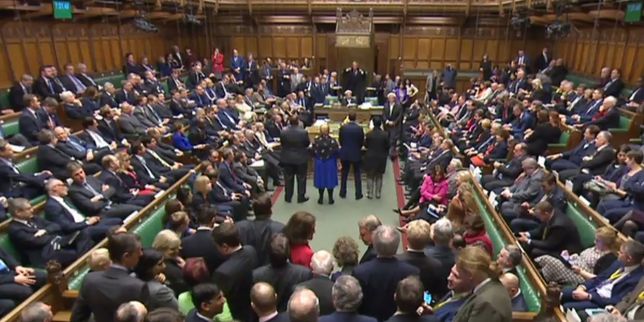 Royaume-Uni , les députés approuvent la première étape du projet de loi sur le Brexit