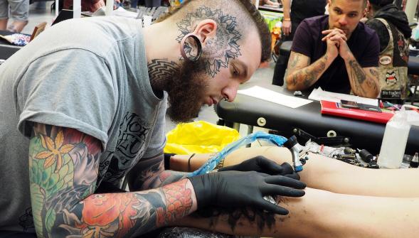 Saint-André accueille ce week-end des milliers d'adeptes du tatouage (VIDÉO)
