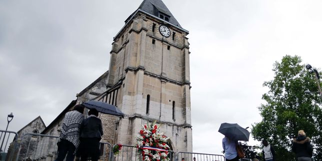 Saint-Etienne-du-Rouvray , les terroristes auraient été influencés par un djihadiste français