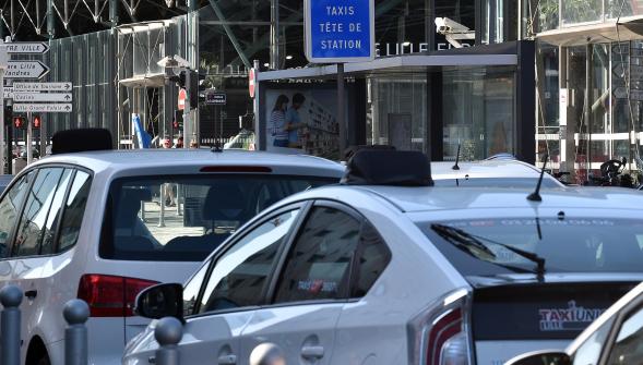 Taxis/VTC, l'État s'engage à racheter les licences des taxis qui le souhaitent
