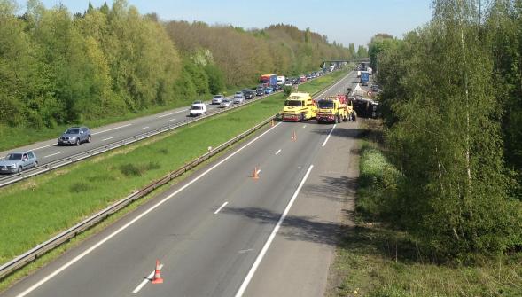 Tourcoing , l'A22 coupée en direction de Gand après un accident