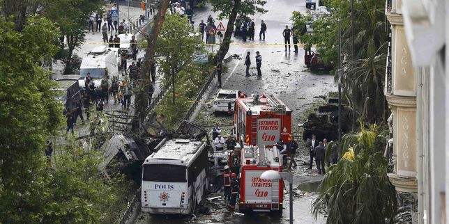 Turquie , le centre d'Istanbul frappé par une attaque à la bombe