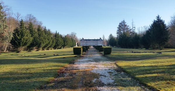 Un château héritage d'Houphouët-Boigny sème la zizanie dans un village français