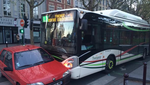 Un chauffeur de bus agressé après un accident boulevard Lebas à Lille